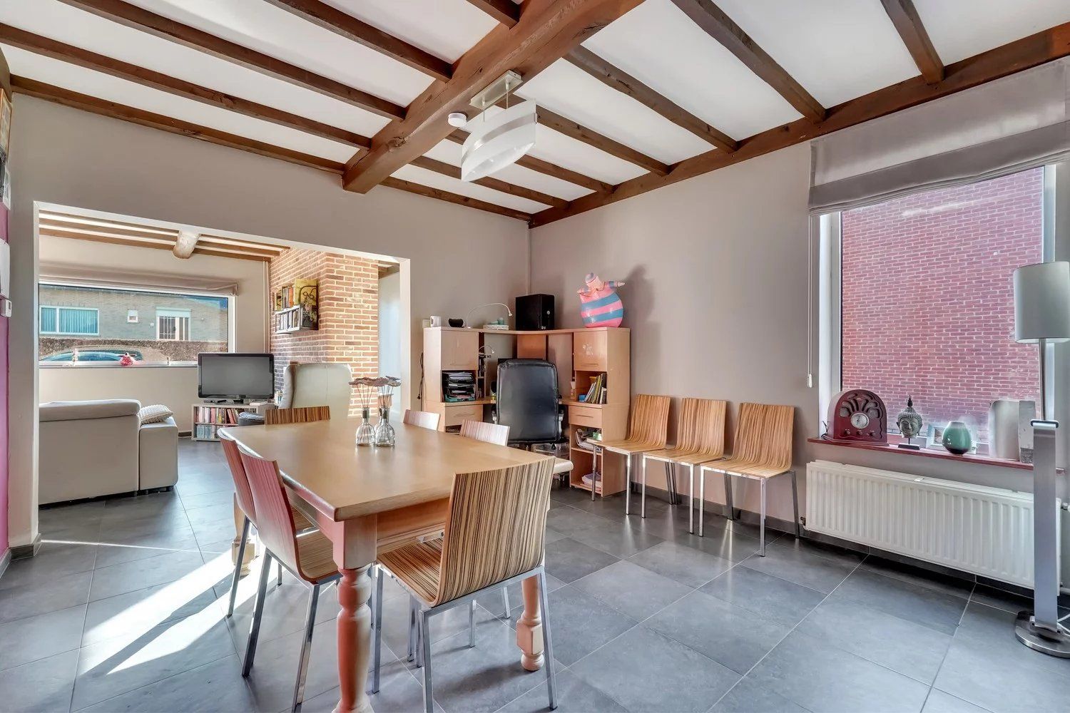 Ruime, instapklare woning op goede locatie foto 8
