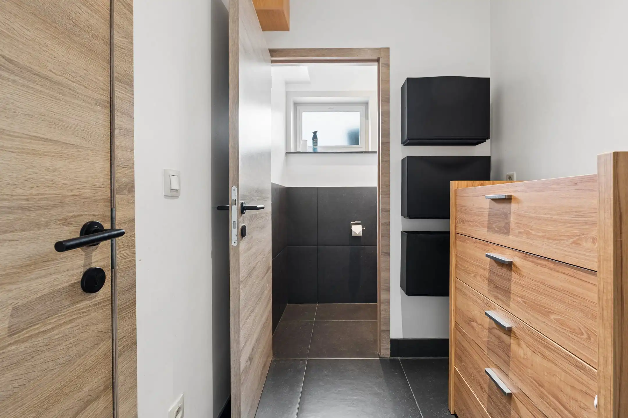 Instapklare, gerenoveerde 2-gevelwoning  foto 23