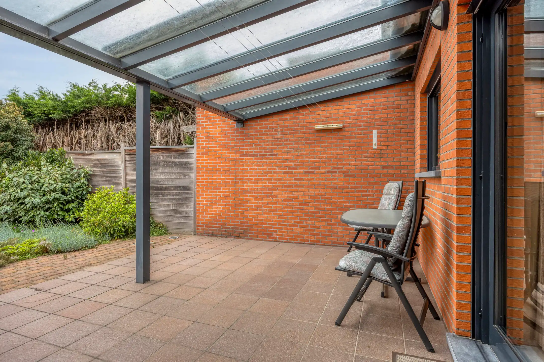 Gezellige gezinswoning met 3 kamers, tuin en dubbele garage foto 10