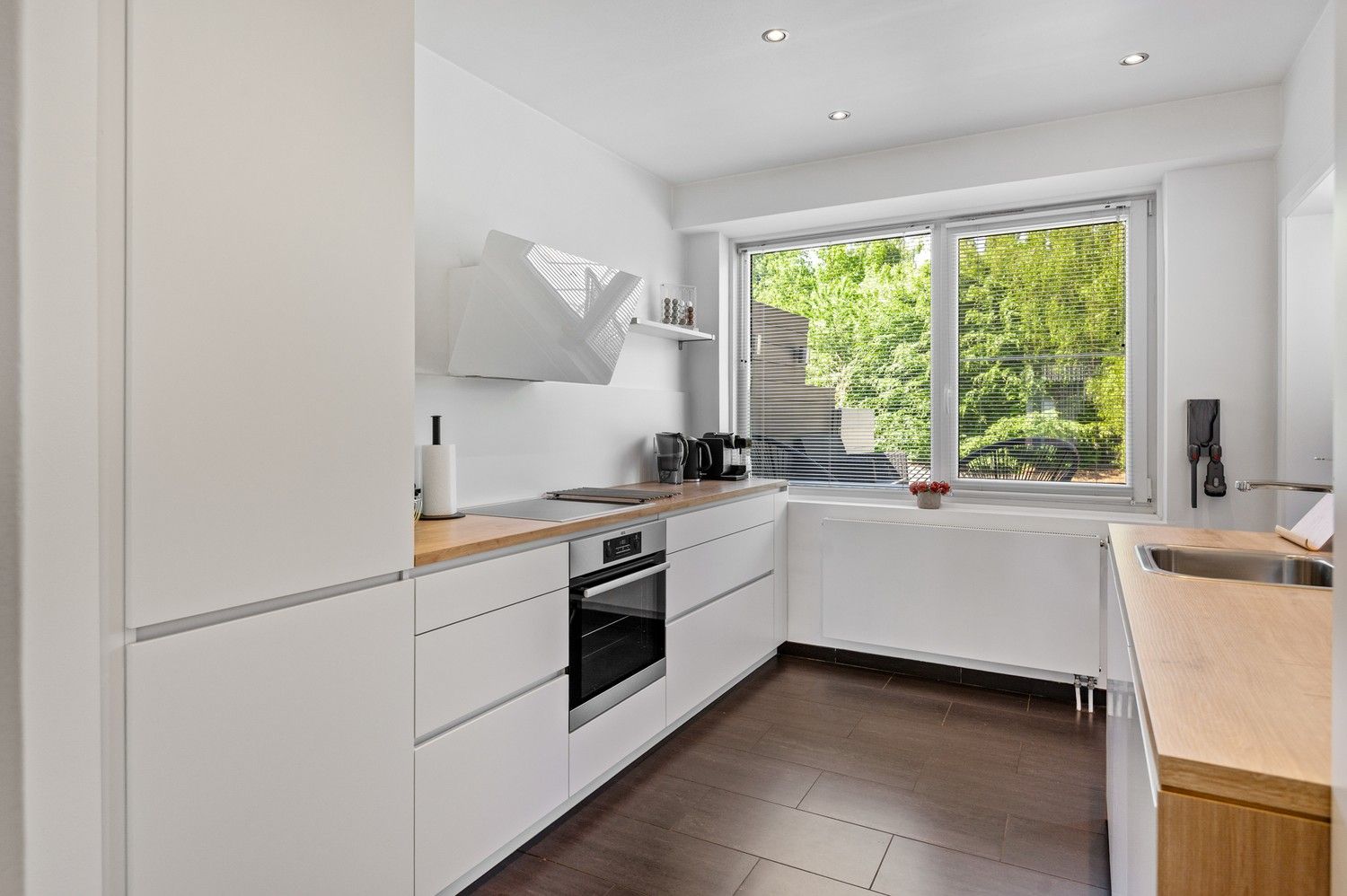 Instapklare duplex met 2 slaapkamers en terras op toplocatie in Schoten! foto 5
