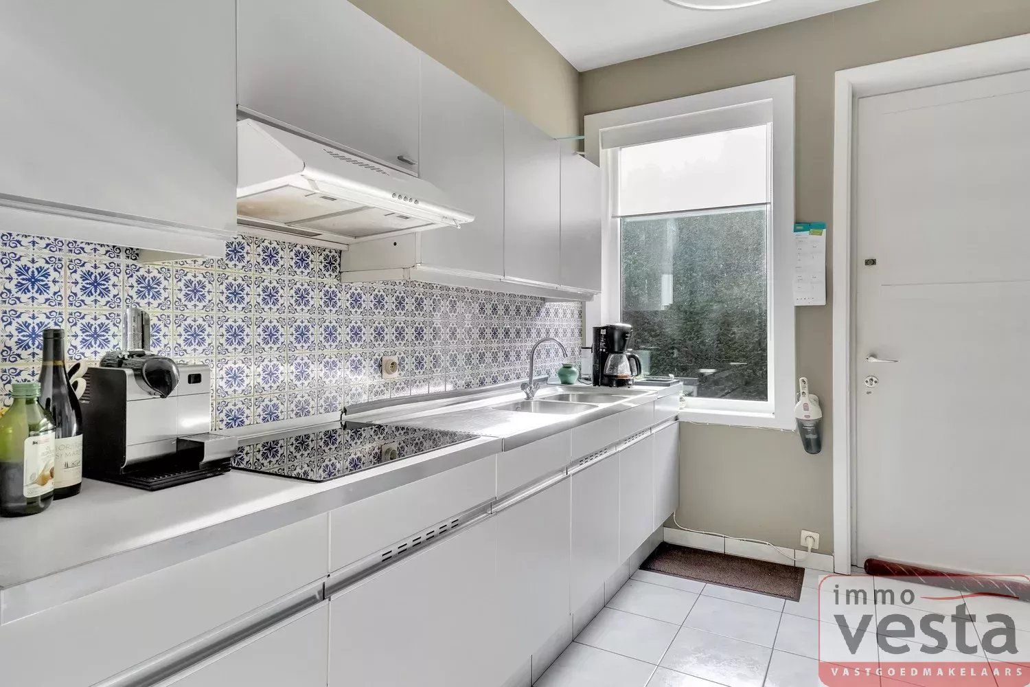Ruime, statige villa met praktijkruimte foto 7