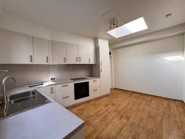 RUIME WONING met GARAGE te BRUGGE foto 8