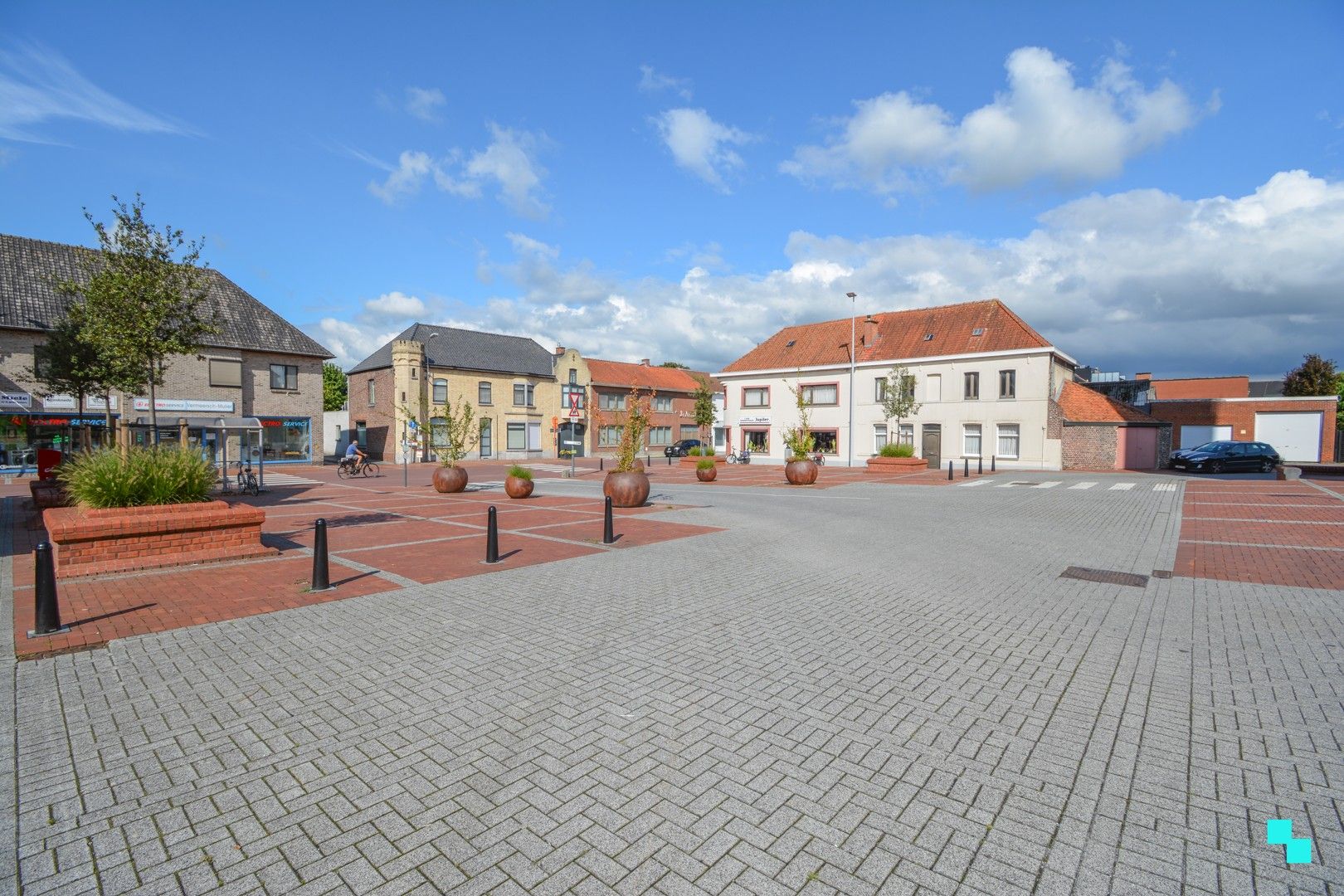 Zeer energiezuinig appartement op het dorpsplein van Sint-Eloois-Winkel foto 15