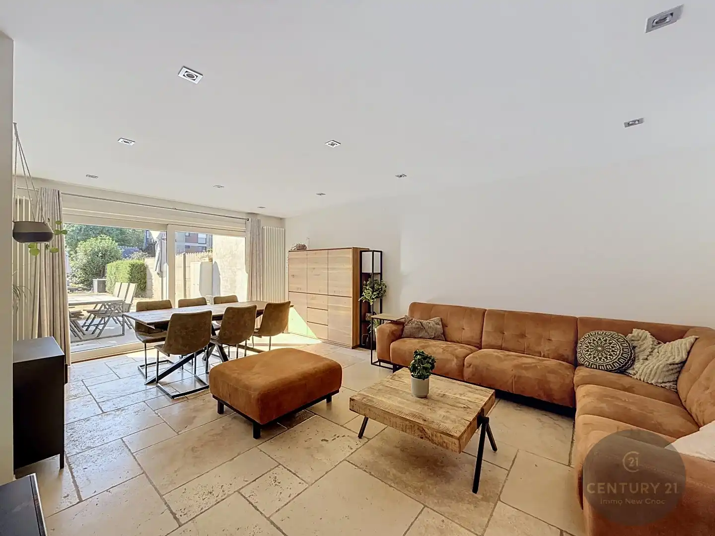 Zeer RUIME woning te Assebroek foto 2