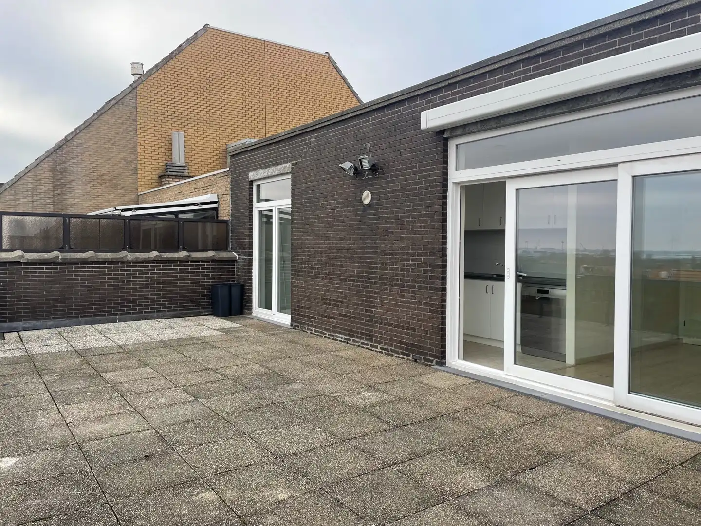 Prachtig dakappartement met 2 grote terrassen foto 4