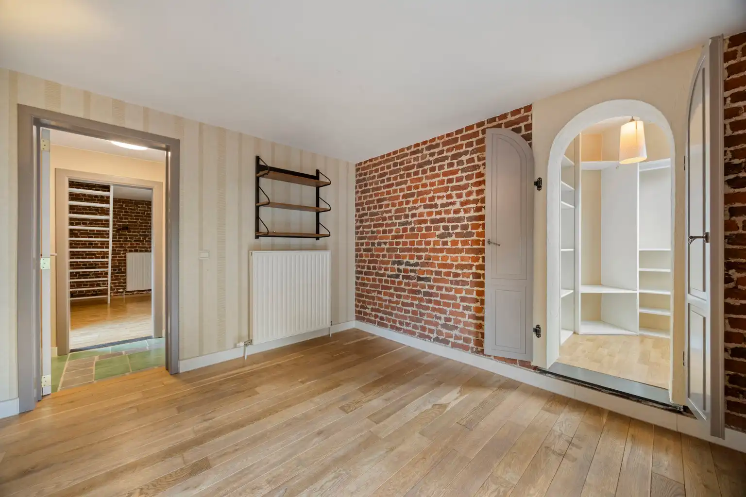 GERENOVEERD DUPLEXAPPARTEMENT MET KARAKTER foto 6