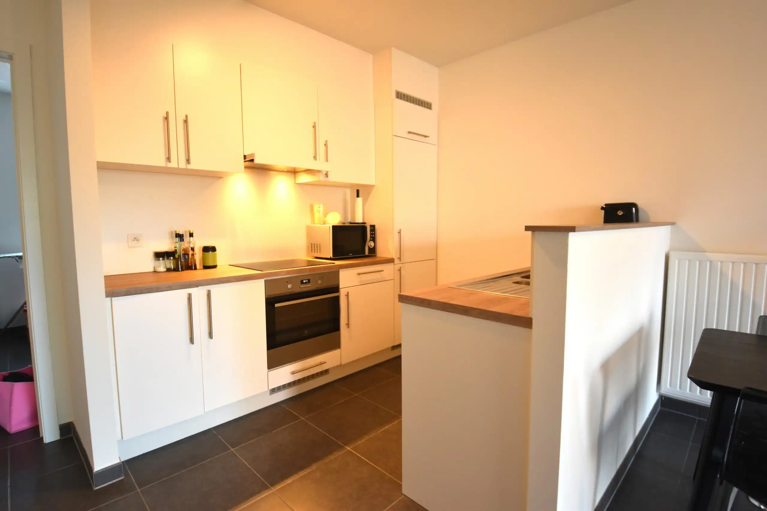 Recent energiezuinig appartement in Sint-Niklaas foto 3