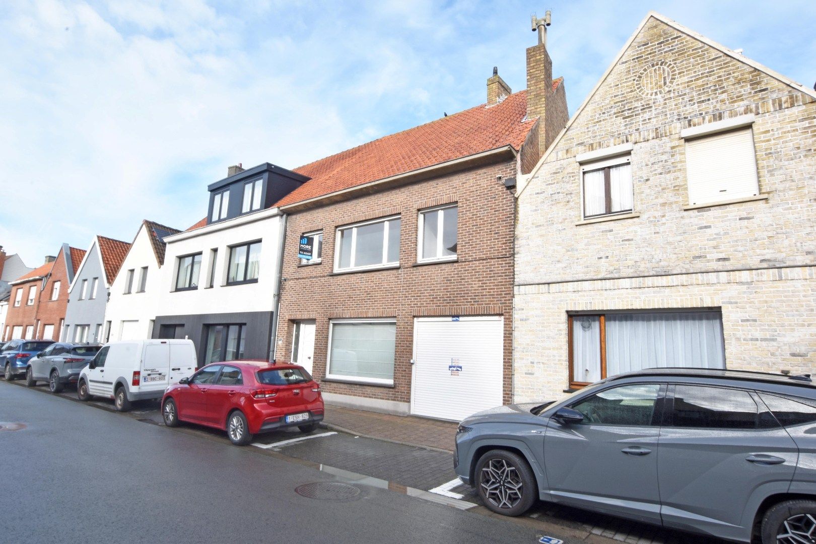 Te renoveren rijhuis op een goede locatie nabij het dorpskern in Oud Knokke foto 2