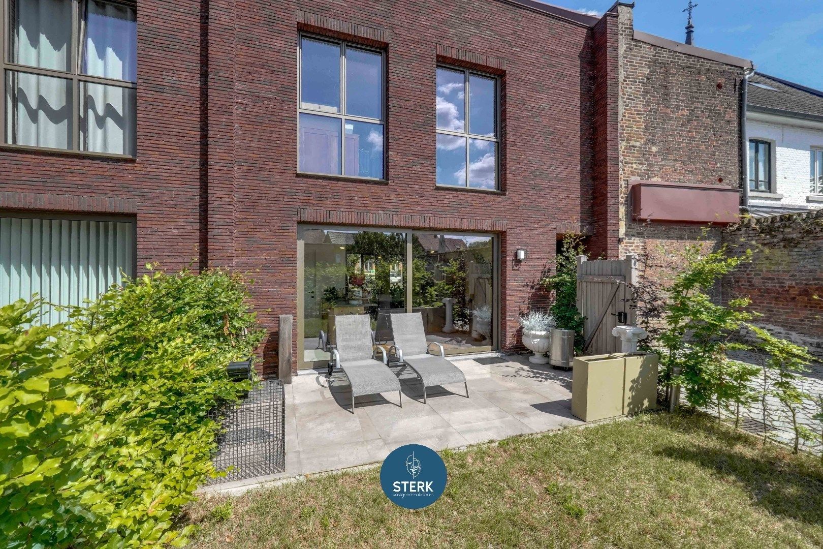 ENERGIEZUINIGE GEZINSWONING IN DE DORPSKERN VAN OUD-REKEM !  foto 27