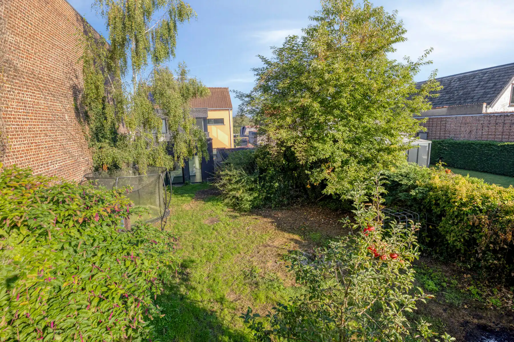 Energetisch gerenoveerde woning met tuin uitgevend op Liedekerkebos foto 22