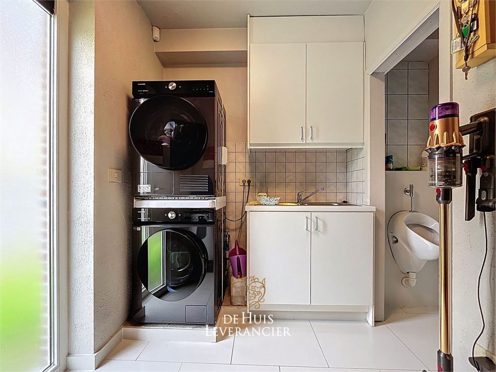 Exclusief wonen in Kontich ? Luxe, rust & ruimte met tuin met zwembad te koop ! foto 14