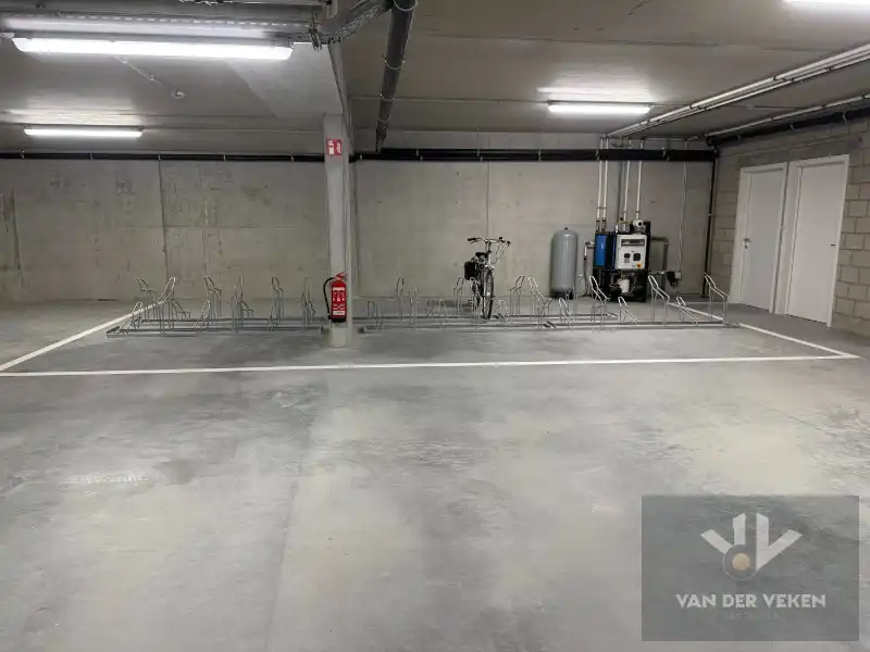 LICHTRIJK NIEUWBOUWAPP MET 2 SLPK NABIJ QUARTIER BLEU EN STADSCENTRUM foto 25