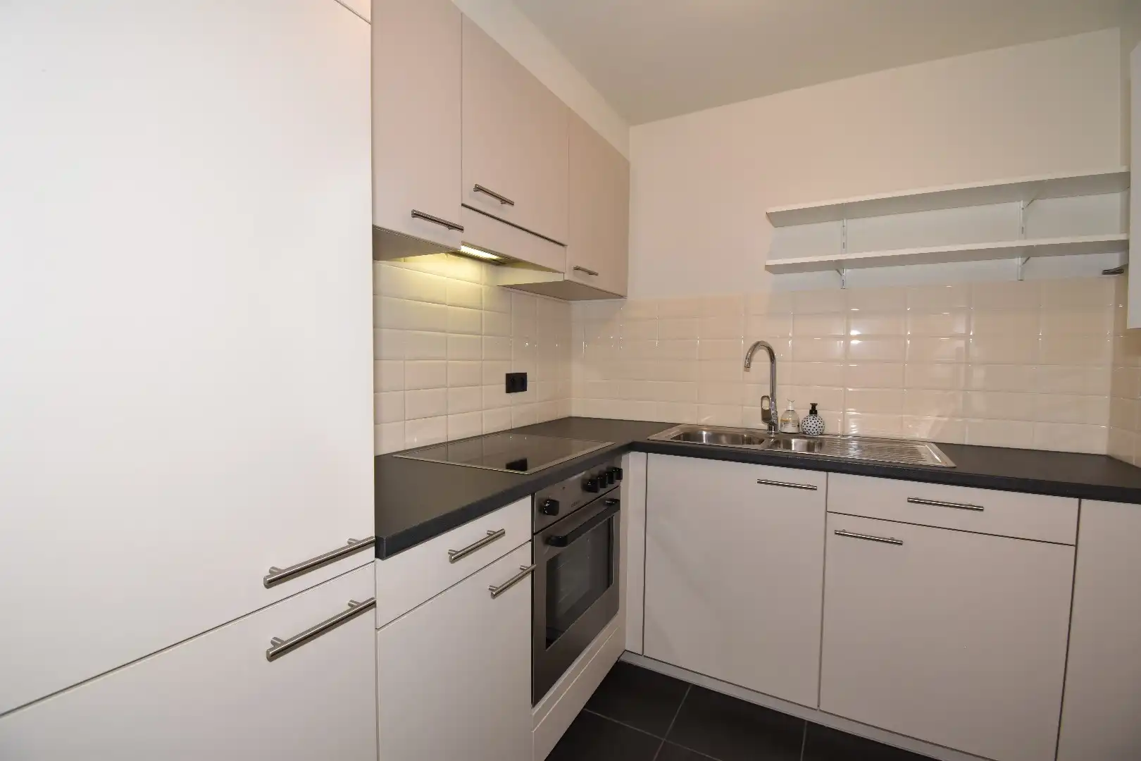 Appartement met 1slaapkamer en garage, centrum Maldegem foto 9