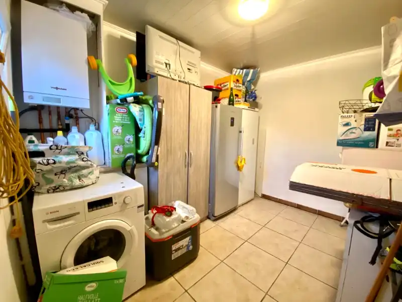 GELIJKVLOERSAPPARTEMENT MET TWEE SLAAPKAMERS EN GARAGE foto 7