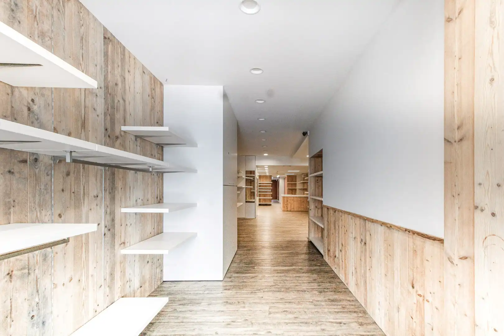 Lippenslaan 317 Handelspand te huur 113 m² foto 11