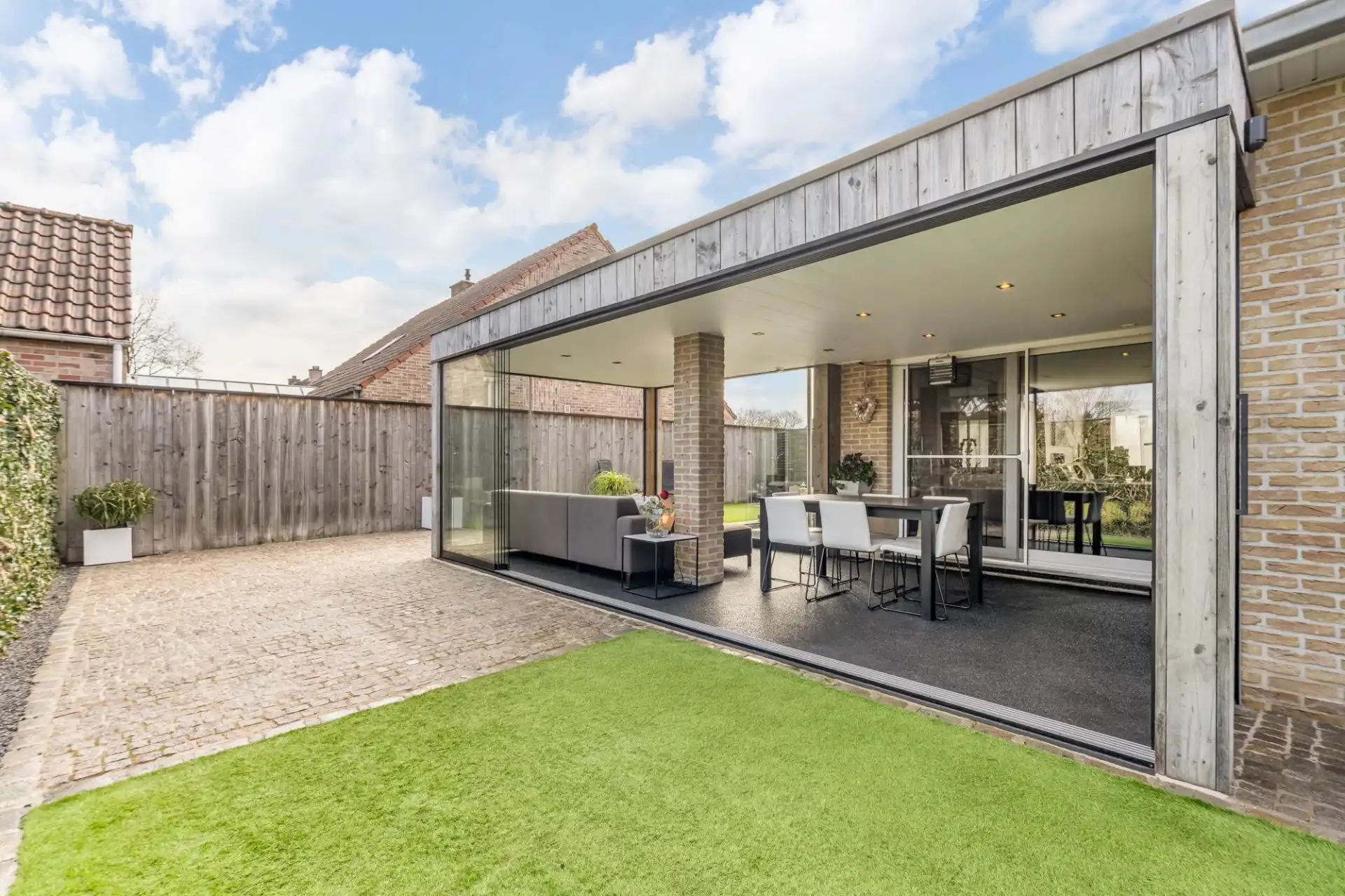 Rustig gelegen gezinswoning in Koersel foto 9