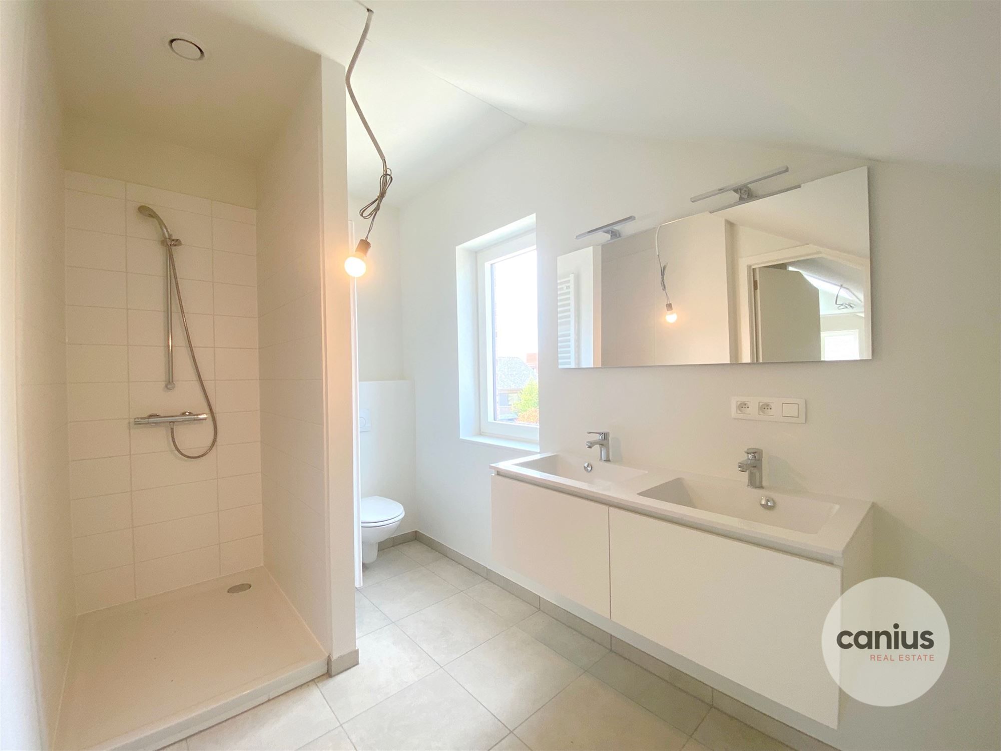 HEDENDAAGSE DUPLEX, 2SLKS + TERRAS, PARKING & BERGING foto 7