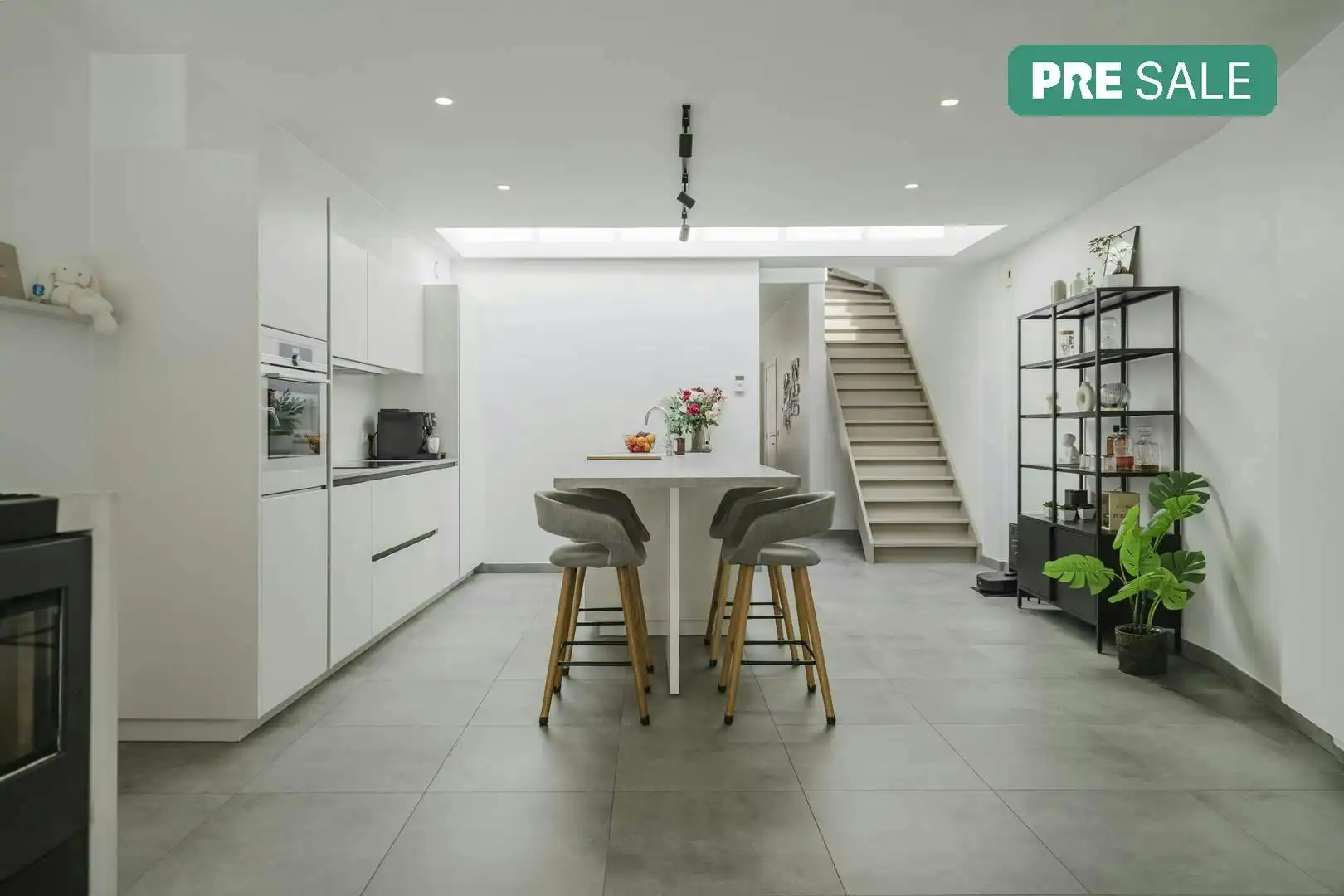 Instapklare woning te koop in Heule, nabij centrum Kortrijk! foto {{pictureIndex}}