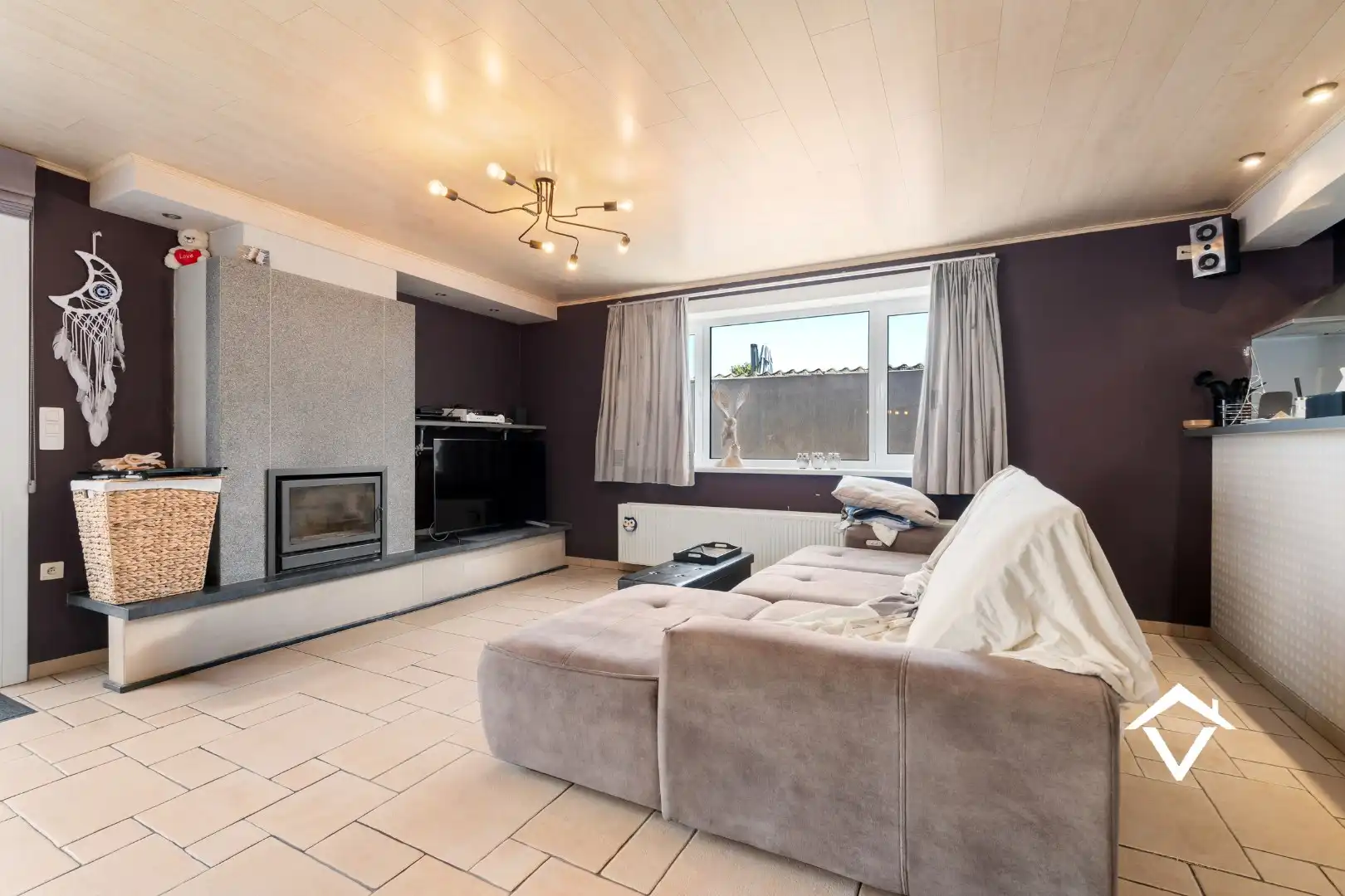 Zeer grote woning te koop in het centrum van Eernegem foto 3