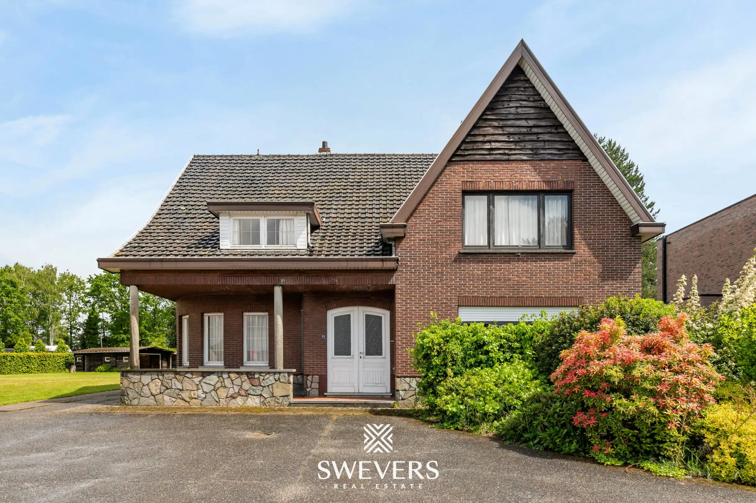 Hoofdfoto van de publicatie: Renovatiewoning met 3 slaapkamers en tal van mogelijkheden nabij Paalse Plas