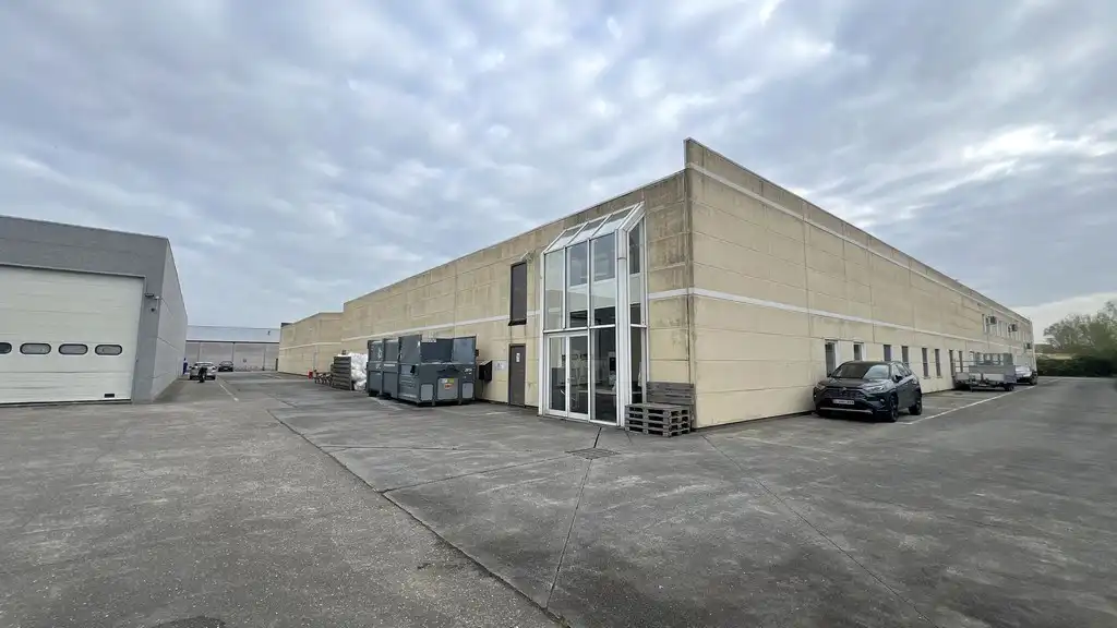 Magazijn met sociale ruimtes te huur in Industriepark-Drongen foto 19