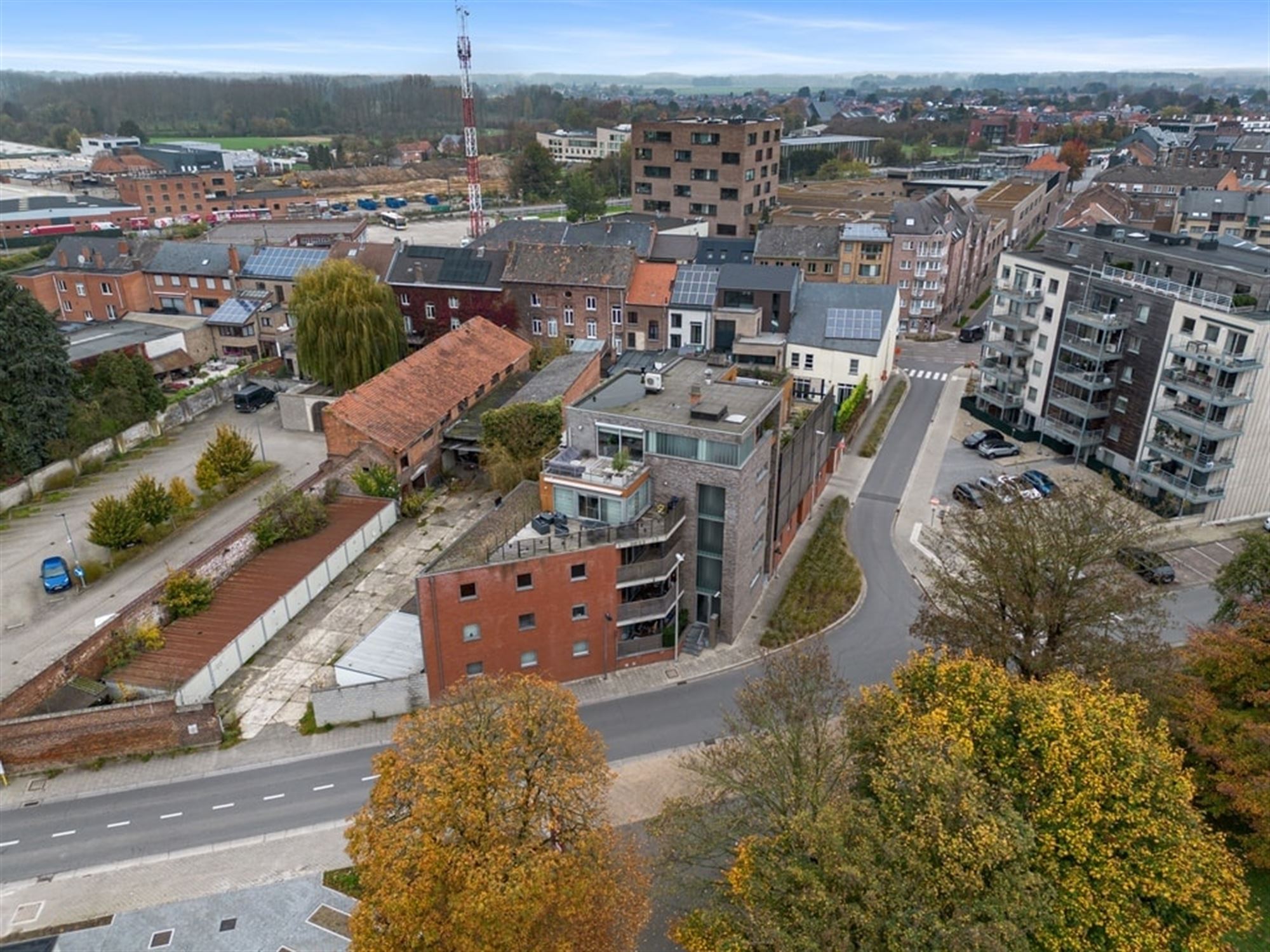 GEZELLIG 2-SLK APPARTEMENT MET TERRAS VLAKBIJ HET CENTRUM VAN SINT-TRUIDEN  foto 5