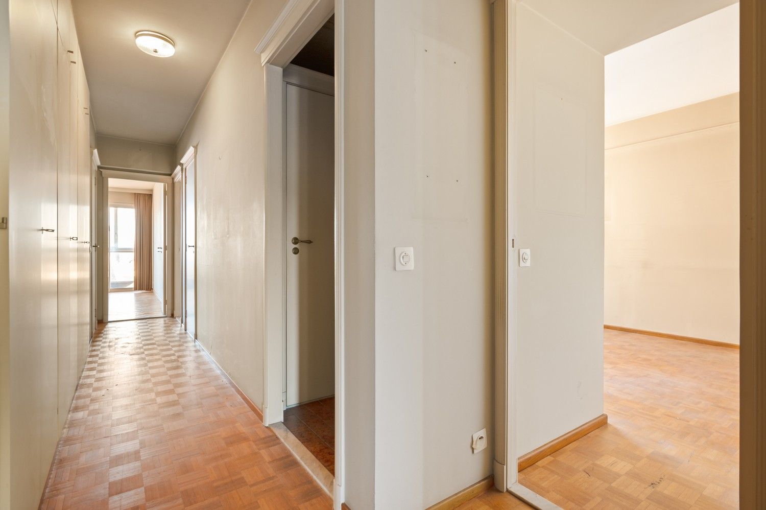 Te renoveren 3 slaapkamer appartement met prachtig uitzicht op de kathedraal in het centrum van Antwerpen! foto 15