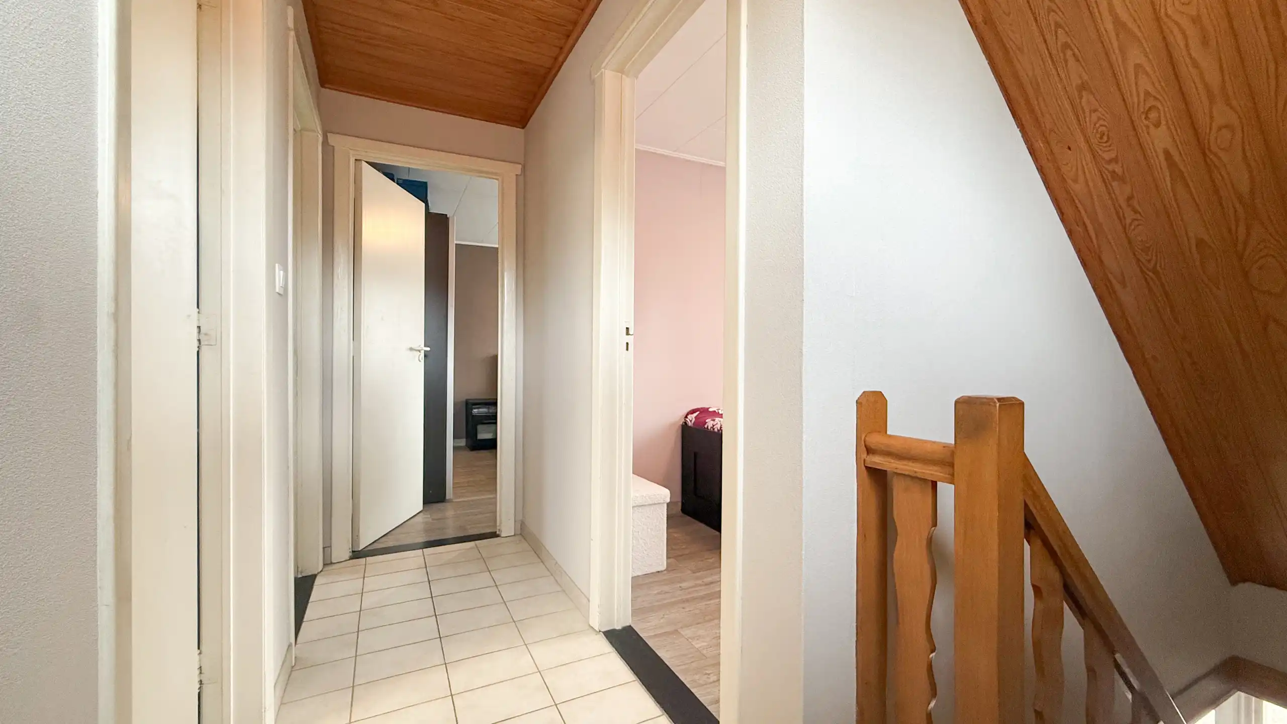 Instapklare woning met 3 slaapkamers op toplocatie! foto 32