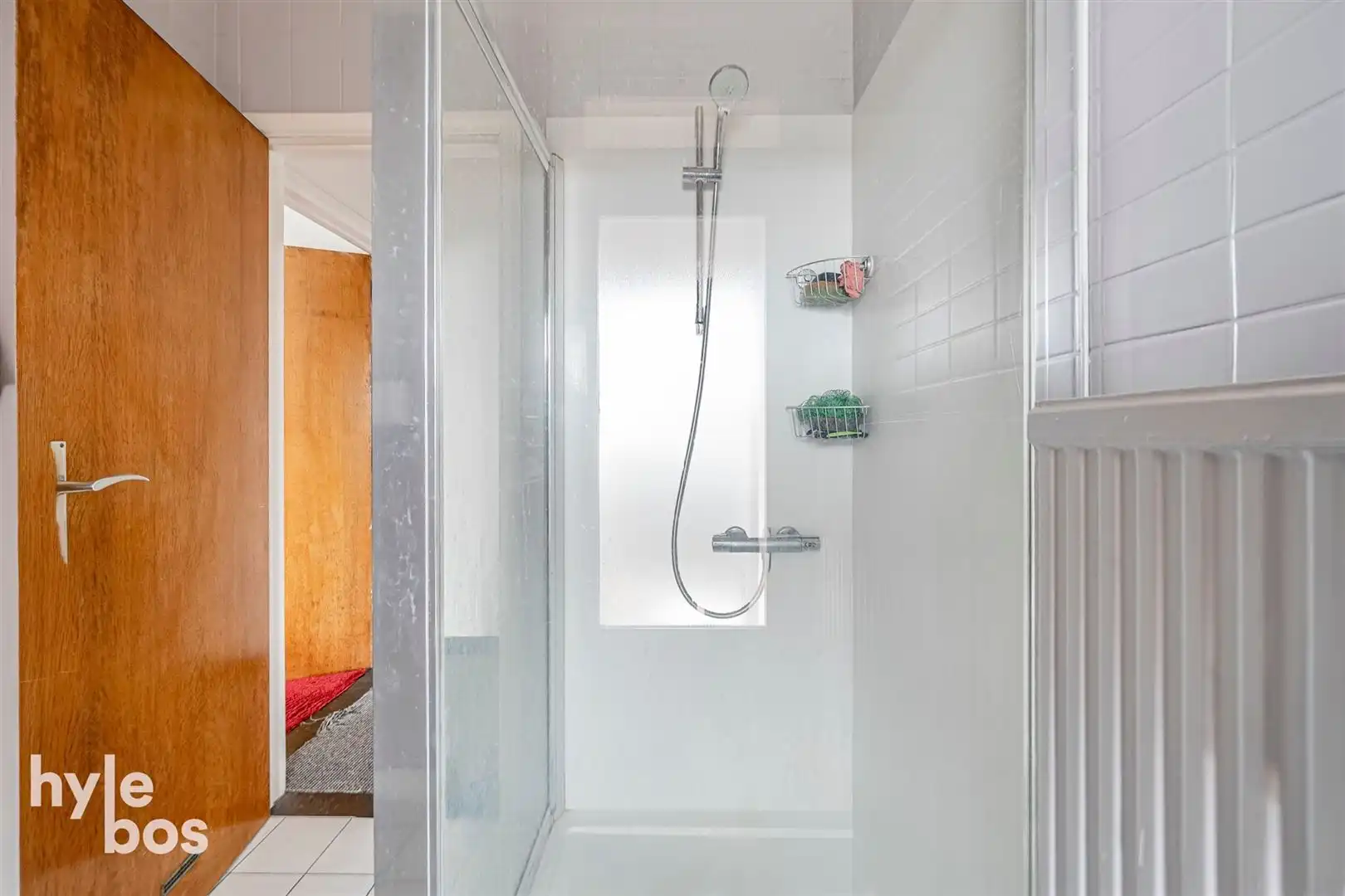 Opbrengsteigendom van 3 appartementen + 3 garages foto 28