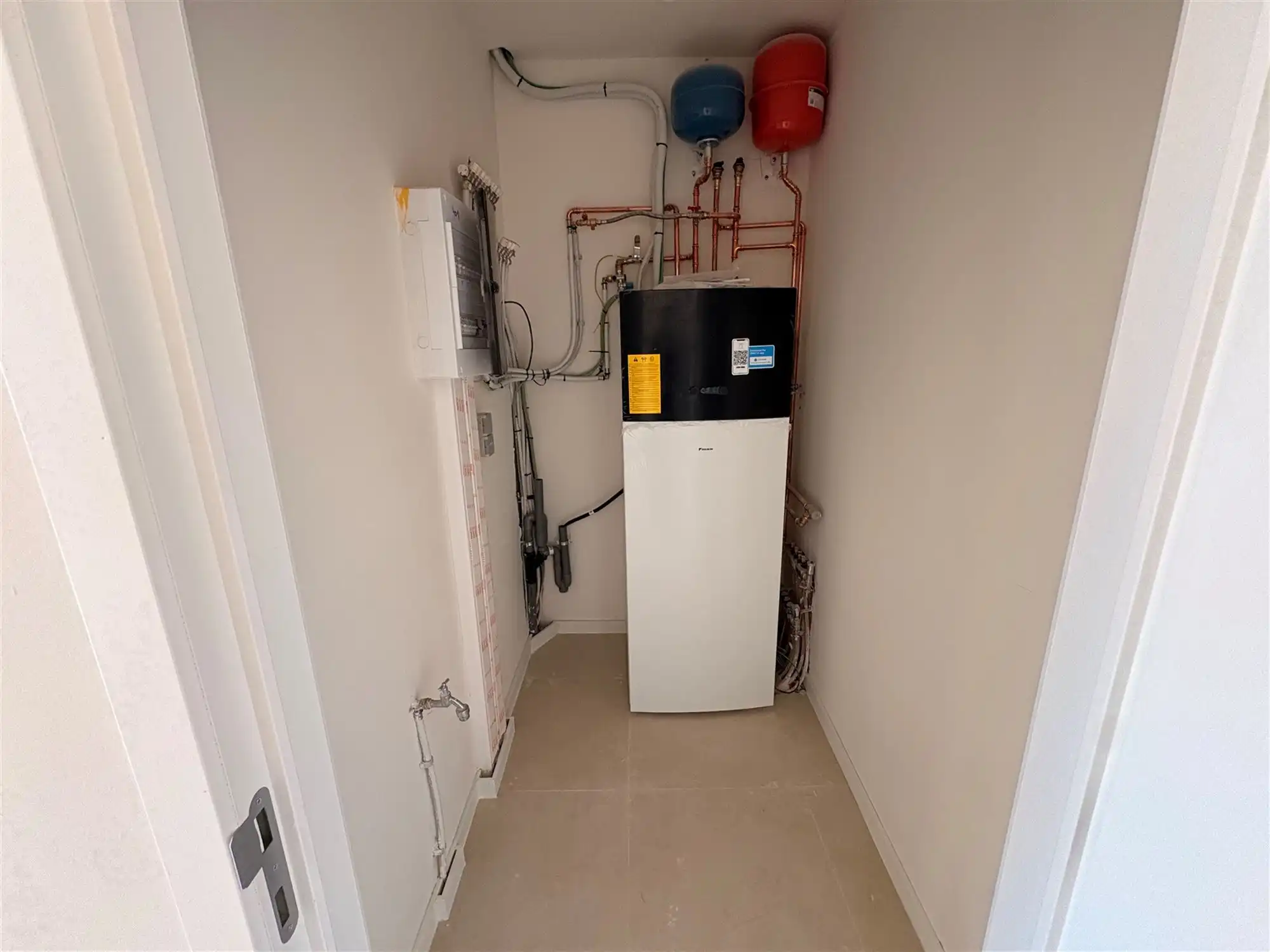 Prachtige studio met zonnig dakterras. foto 10