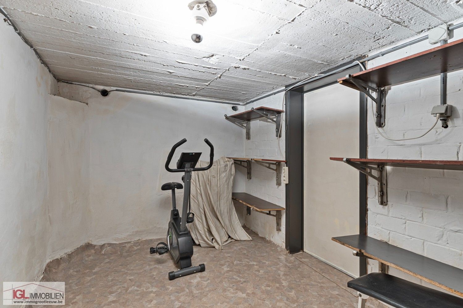 Uitzonderlijke woning met 4 slaapkamers en zwembad foto 23