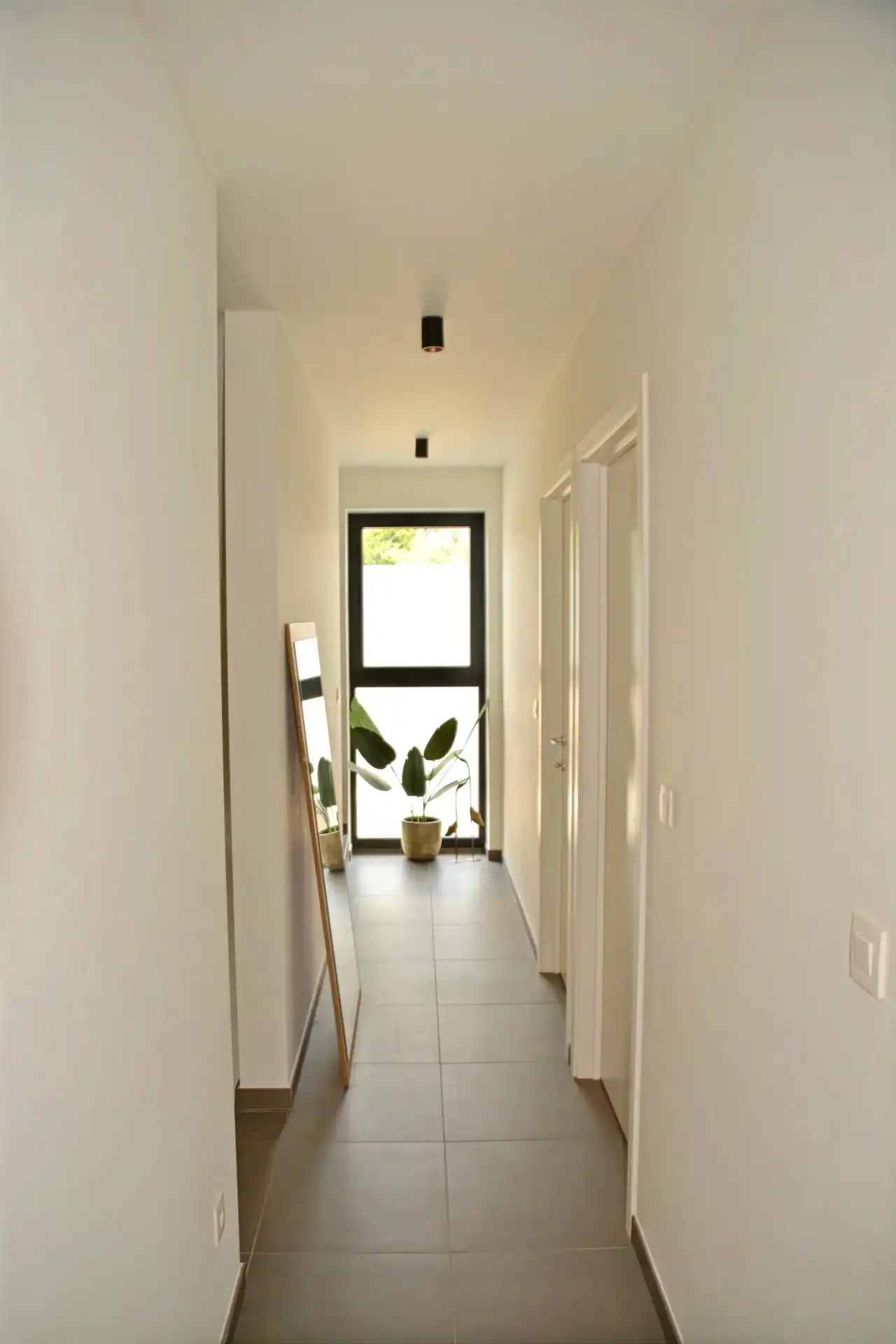 STIJLVOLLE ENERGIEZUINIGE NIEUWBOUWWONING MET 3 SLPK  IN CENTRUM LANAKEN ! foto 20