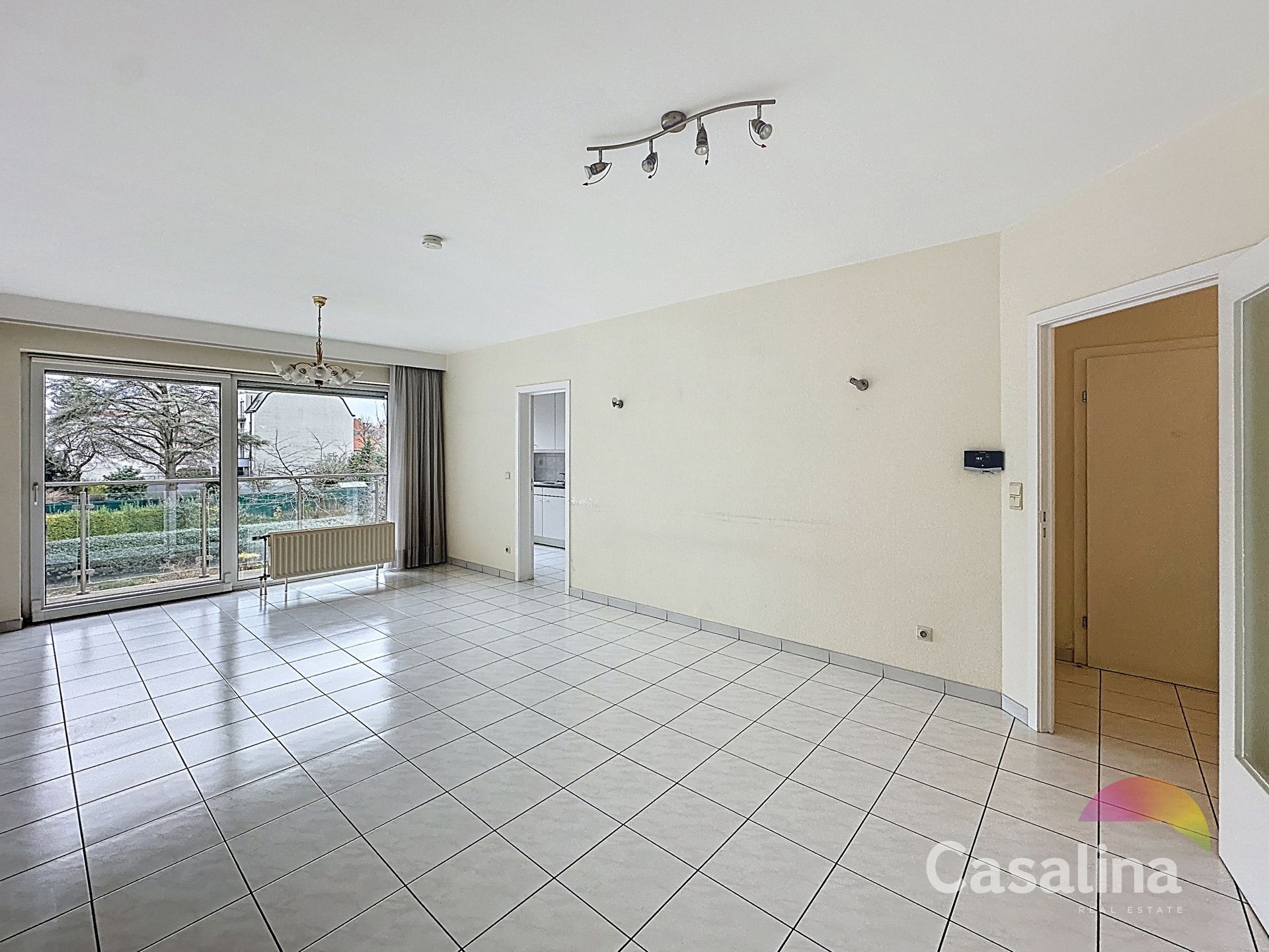 APPARTEMENT MET MOOI TERRAS, 82 m², centrale ligging foto 2