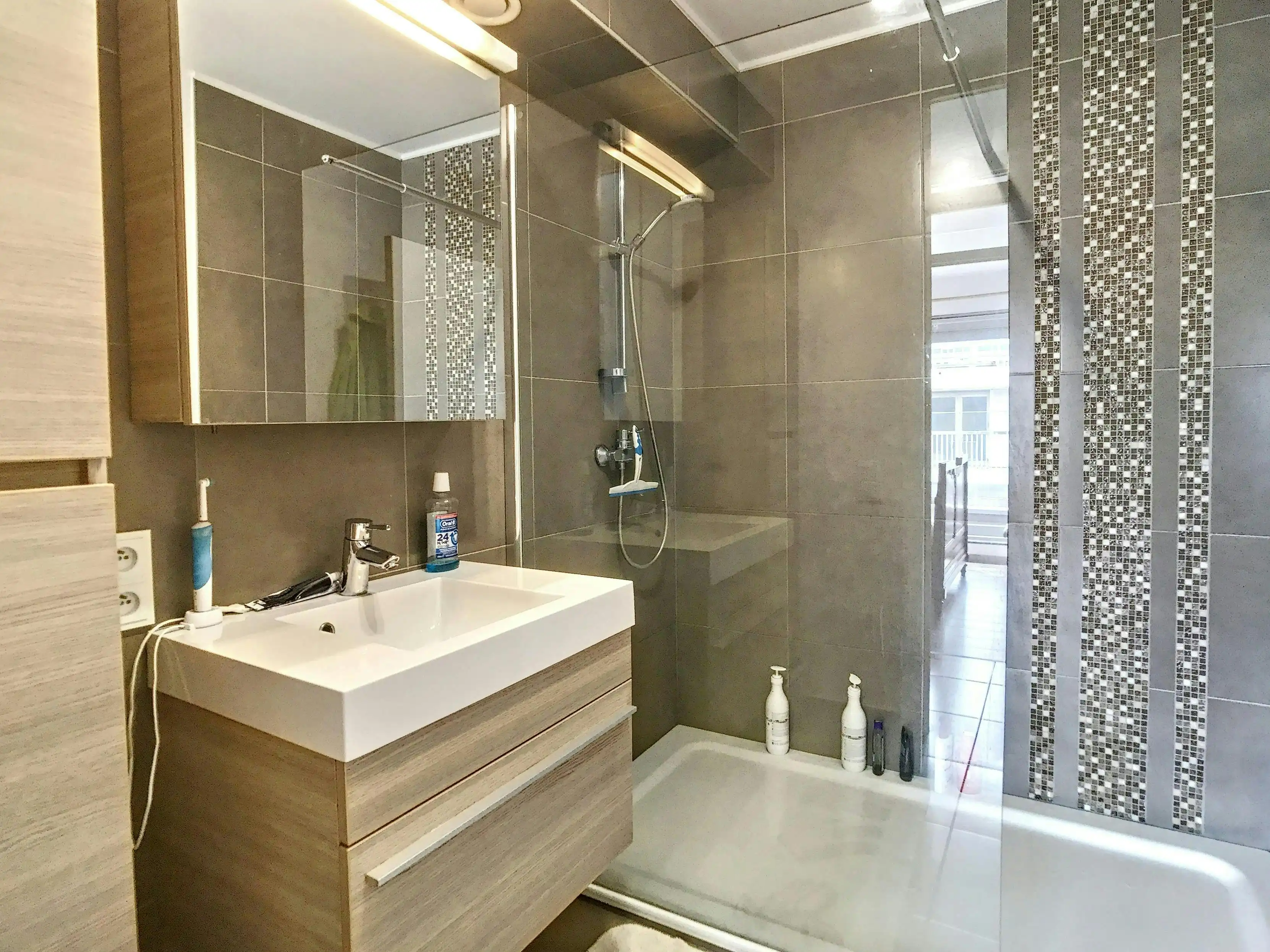  Instapklaar appartement met EPC B nabij het station van Brugge foto 8