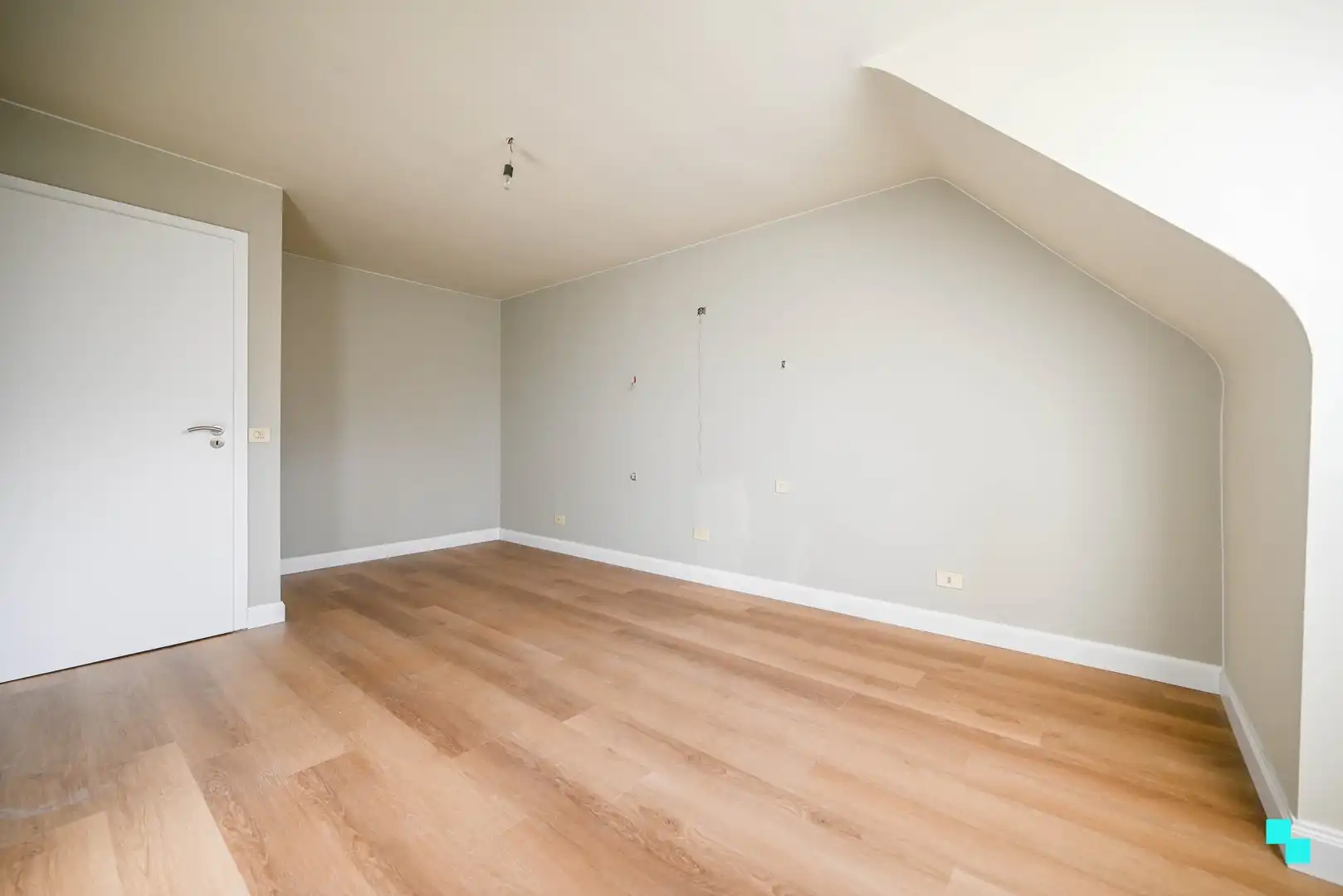 Recent gerenoveerde halfopen bebouwing foto 17