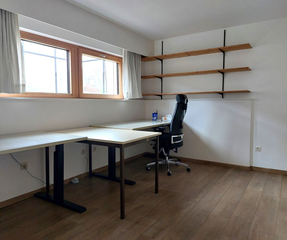 Ruime woning in Leuvense stadsrand // 5 slaapkamers // 2 badkamers //groene tuin // parking foto 12