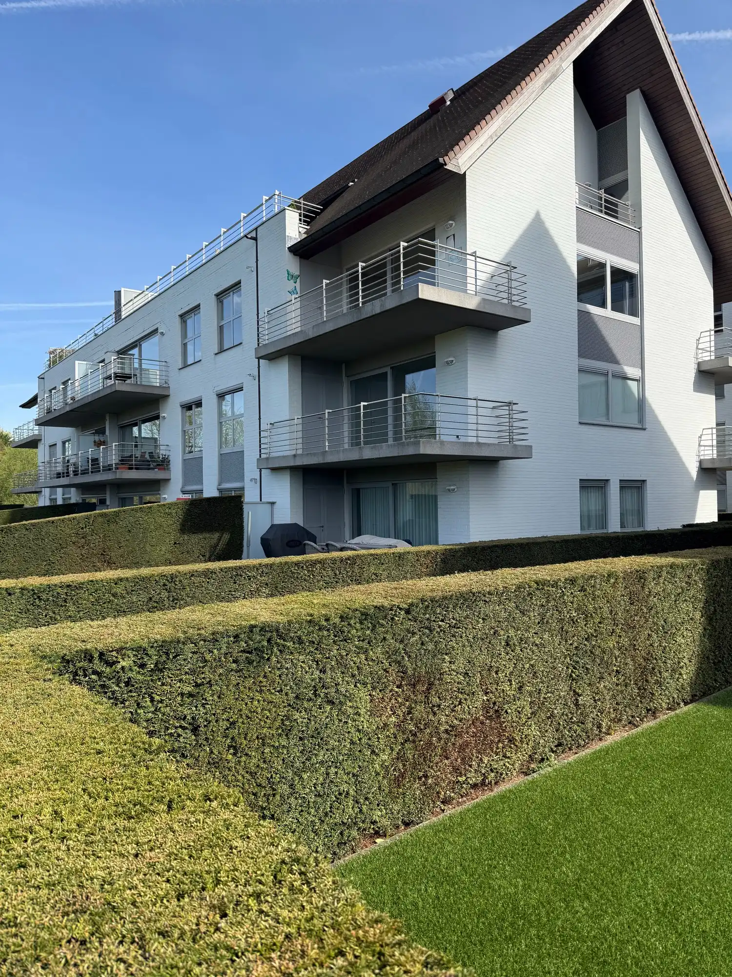 Volledig opgeschilderd ruim appartement op mooie ligging | Potegemstraat foto 17