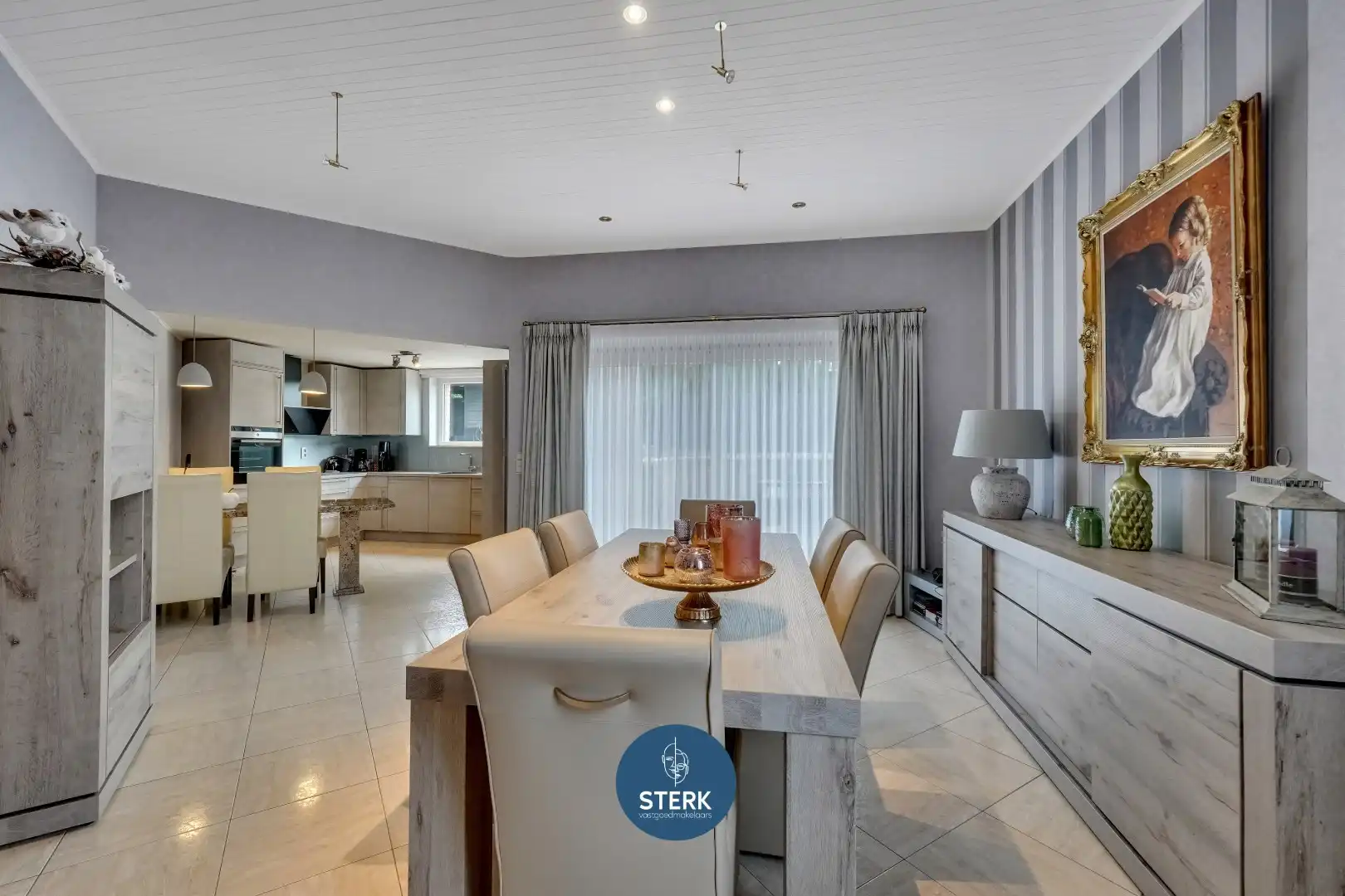 GEZINSWONING MET EEN BEWOONBARE OPP. VAN 311 M² TE VELDWEZELT-LANAKEN !  foto 2