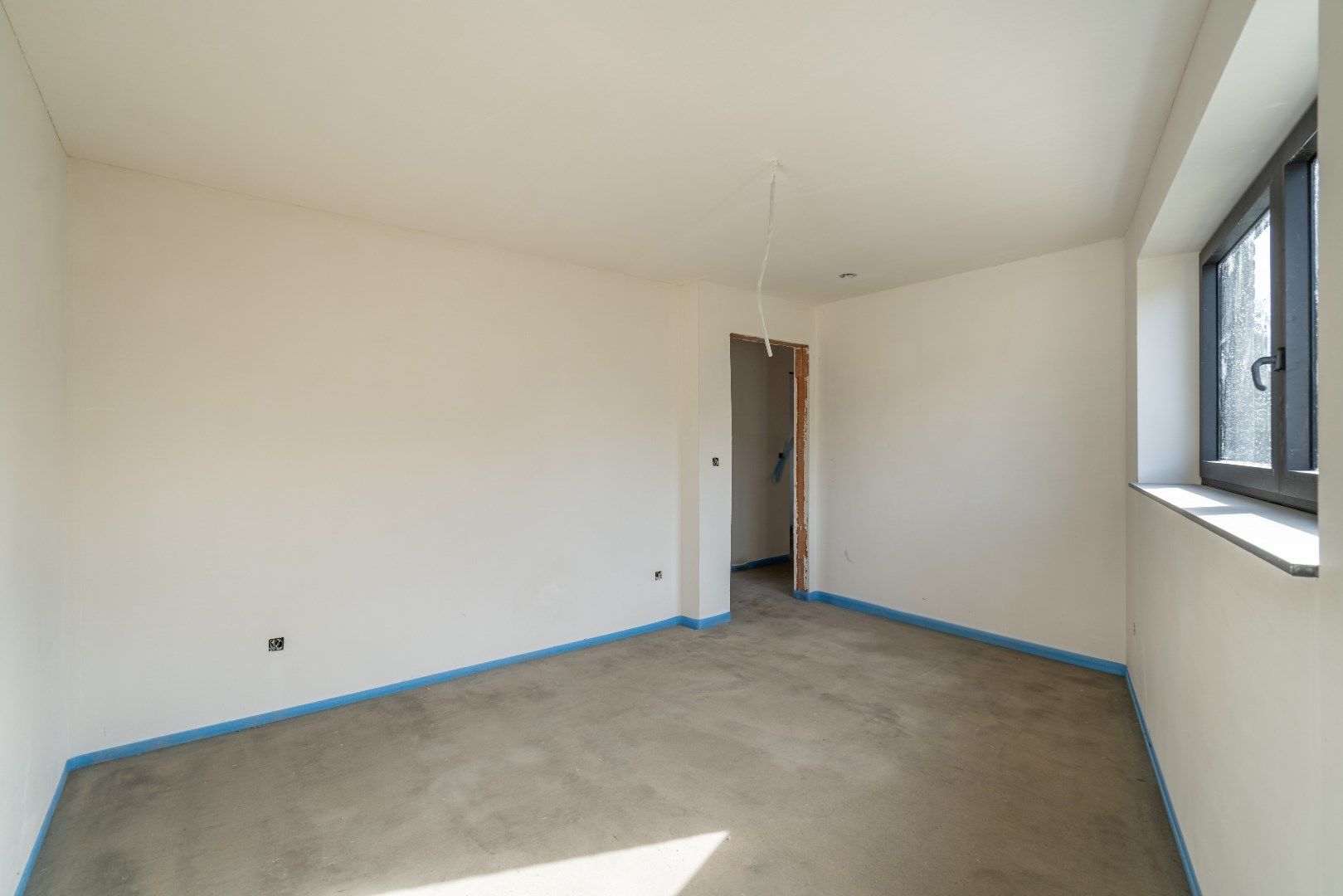 Moderne woning met vier slaapkamers foto 14