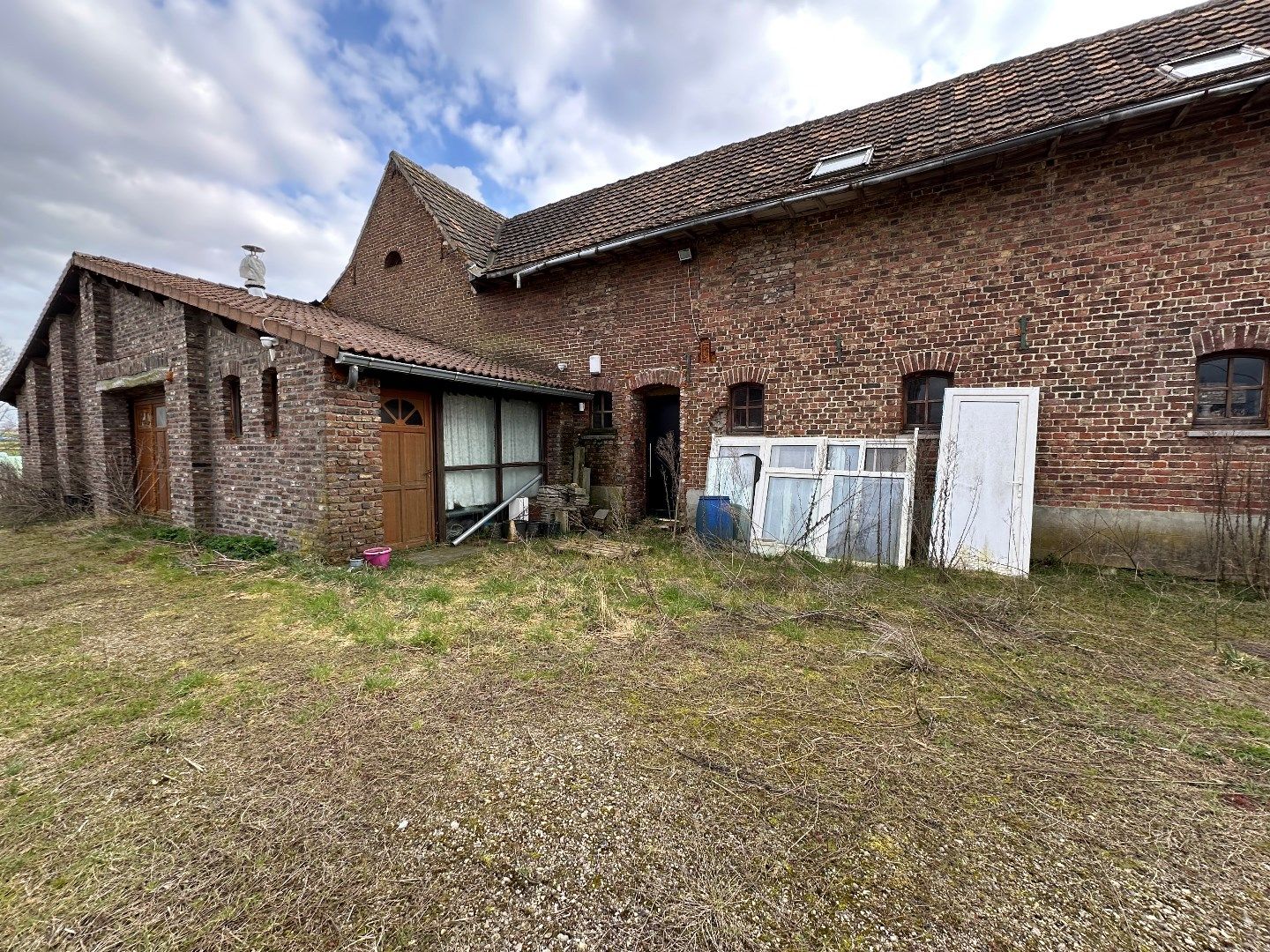 Unieke woning met enorm potentieel op perceel van 96 Are foto 27