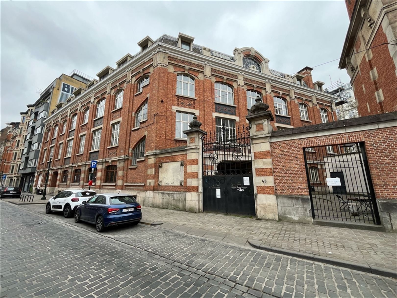 Kantoorgebouw foto 5