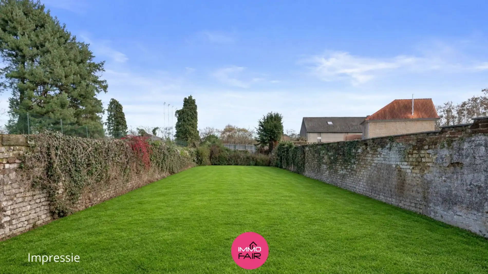 Instapklare, gerenoveerde woning met tuin vlakbij centrum Bilzen! foto 11