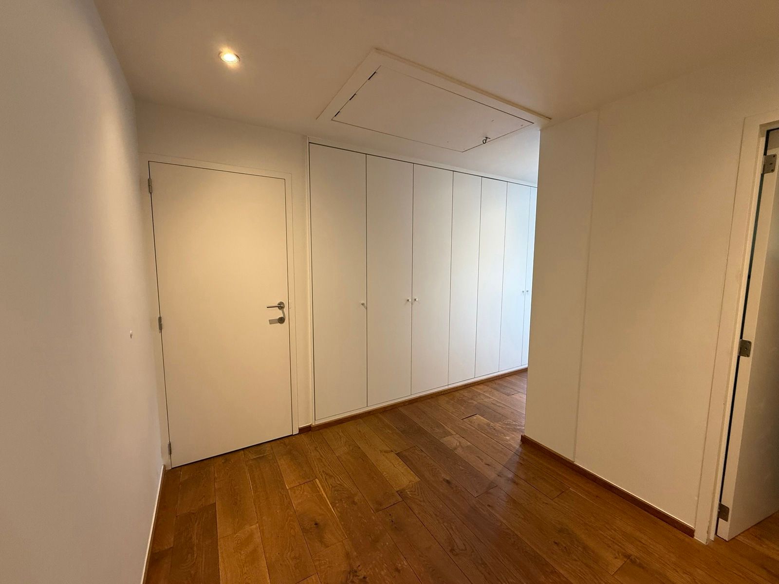 Verzorgd duplex appartement op een uitstekende ligging in het centrum van Tielt. foto 12