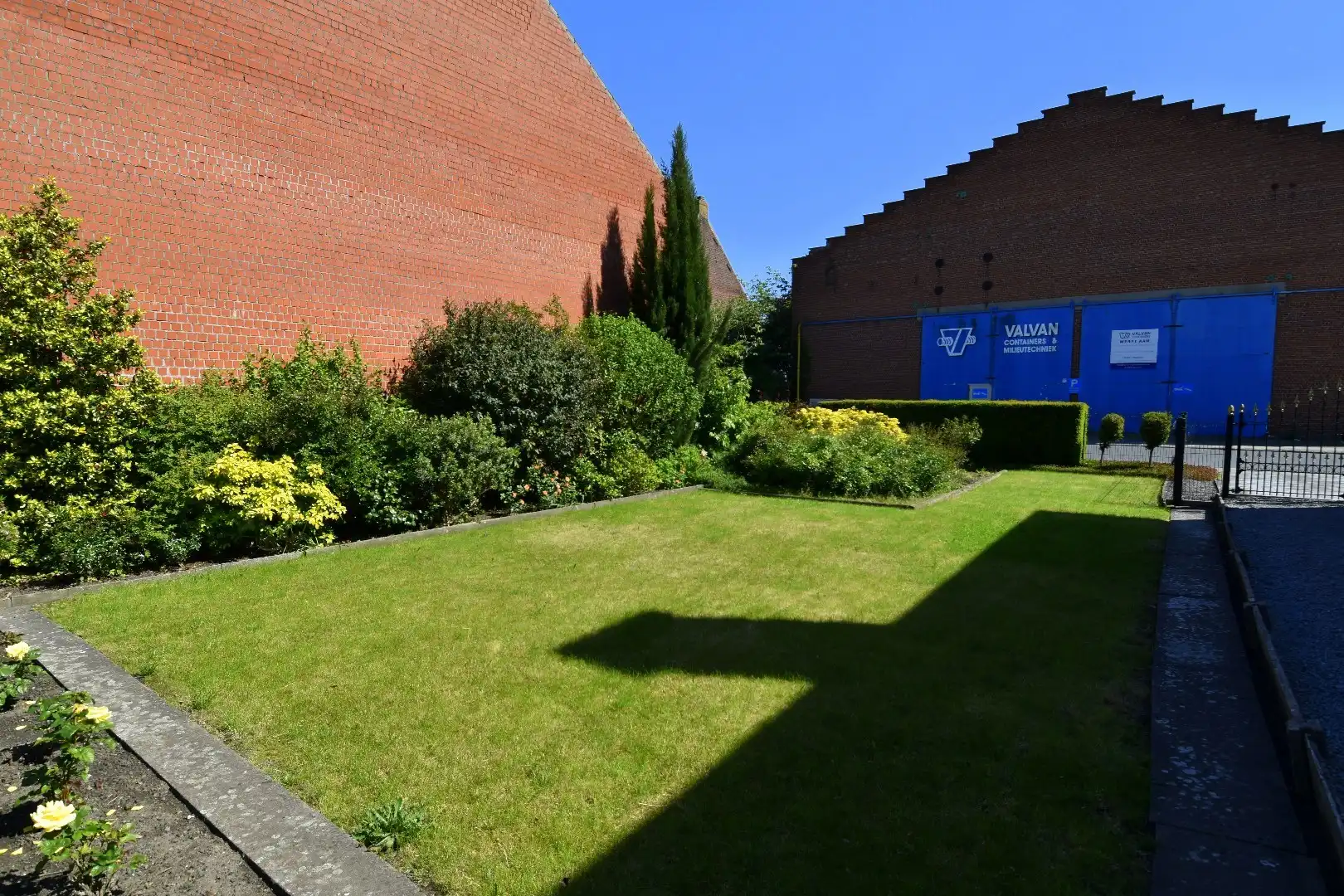 Veelzijdig lot bouwgrond te koop vlakbij centrum Menen foto 2