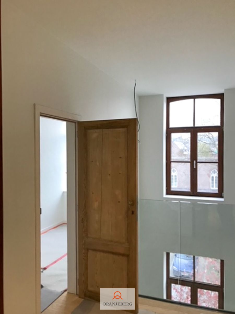 Prachtig gerenoveerde en superieur afgewerkte woning nabij Coupure foto 8