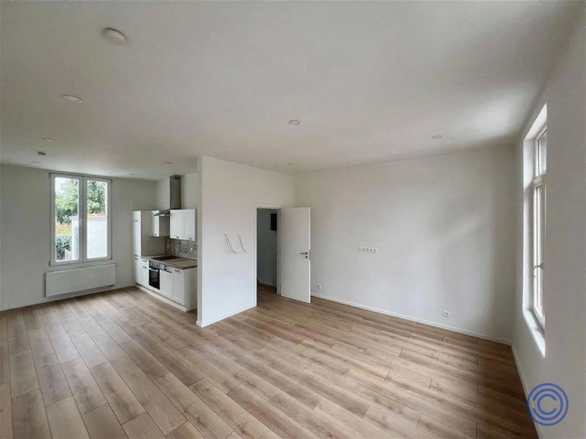 Prachtig gerenoveerde 1-slpk duplex! foto 2