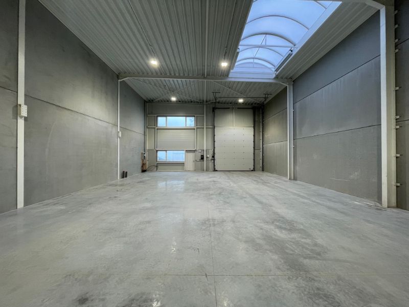 Nieuwbouw KMO Unit van 216m² te huur op toplocatie in Evergem – Project Heermeers foto 7