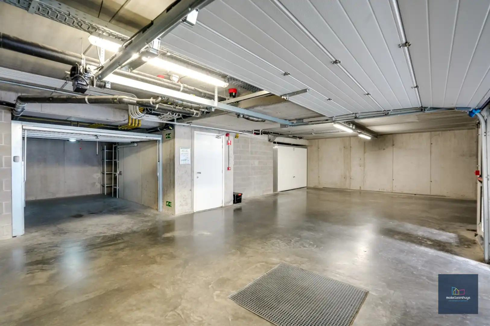 Garagebox te huur in het complex Grote Wede te Sint-Amandsberg  foto 3