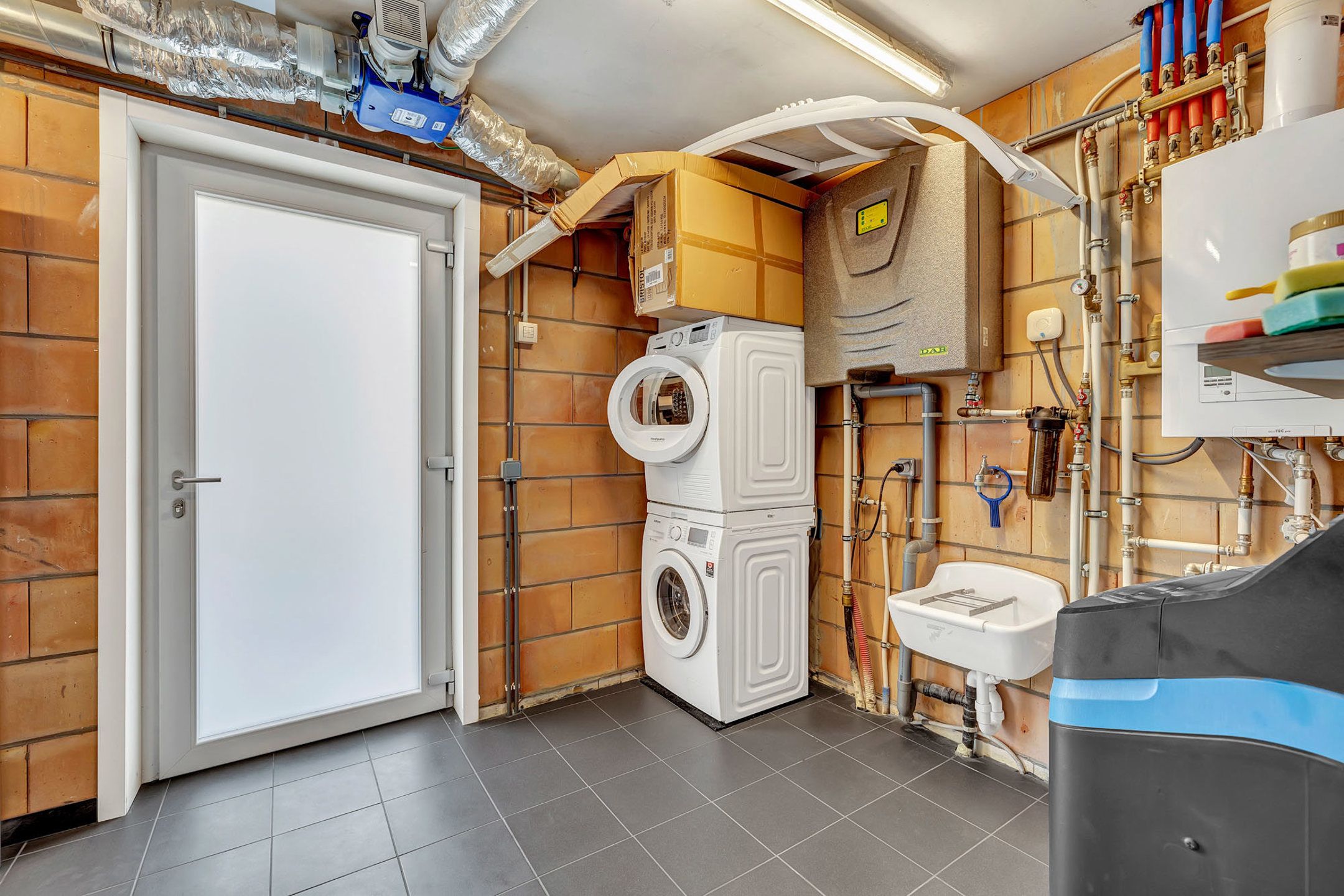 Recente woning op rustige locatie foto 11