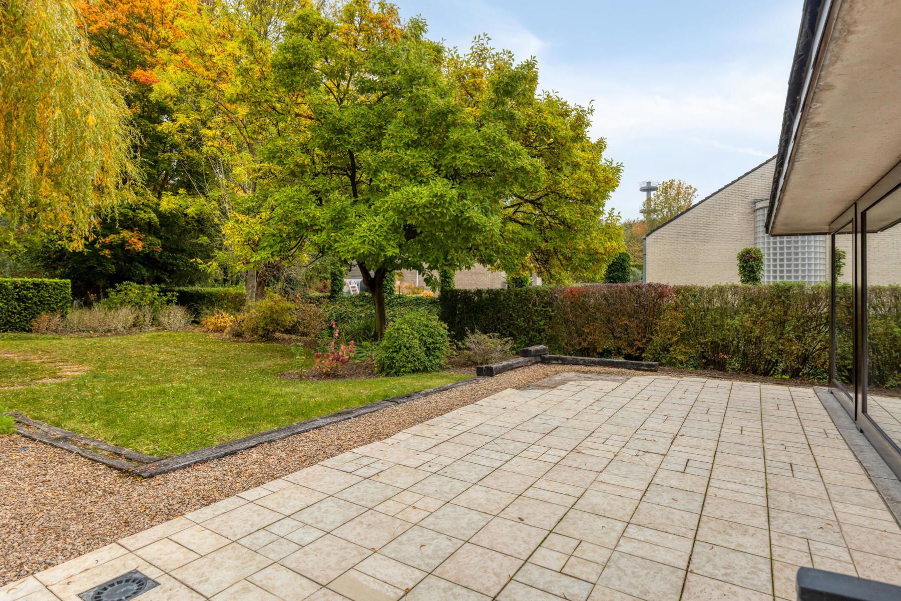 Karaktervolle villa grenzend aan het Liedekerke bos foto 27